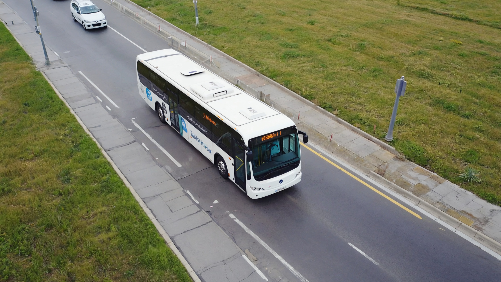 Employés bus navette entreprise Abidjan confortable